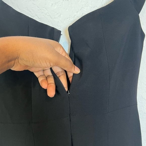 AQUA Off-the-Shoulder Gown - Picture 9 of 10